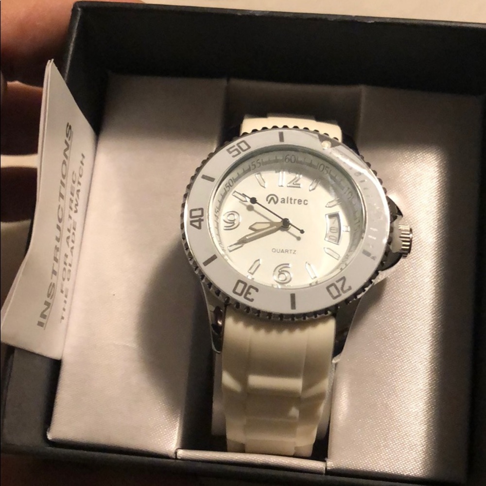 New watch by altrec